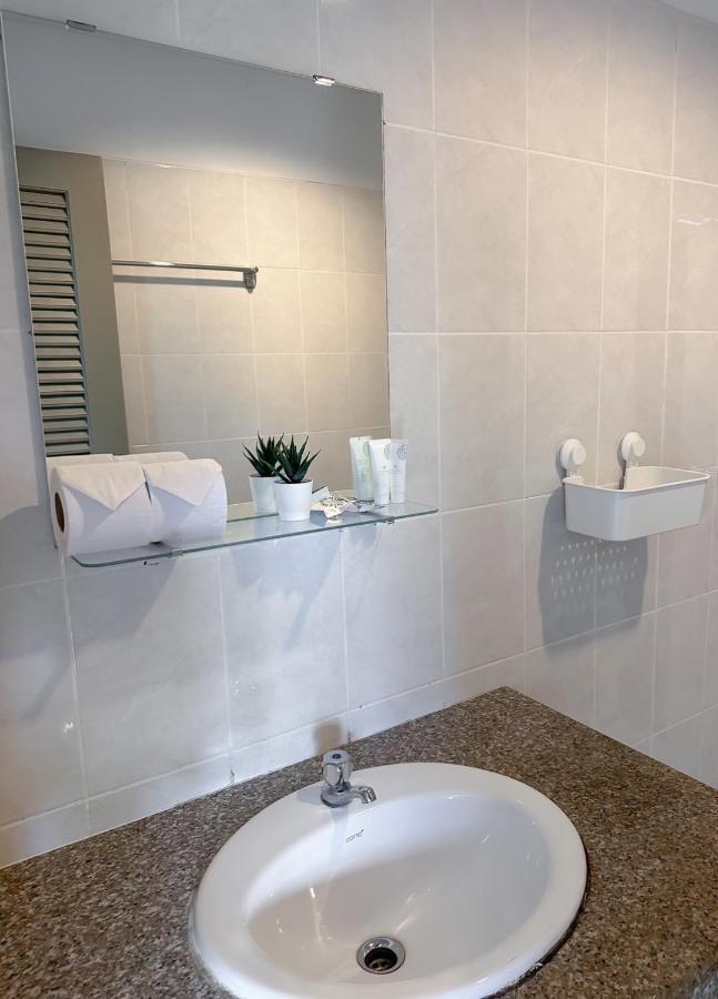 Baobab Hotel Patong Екстериор снимка